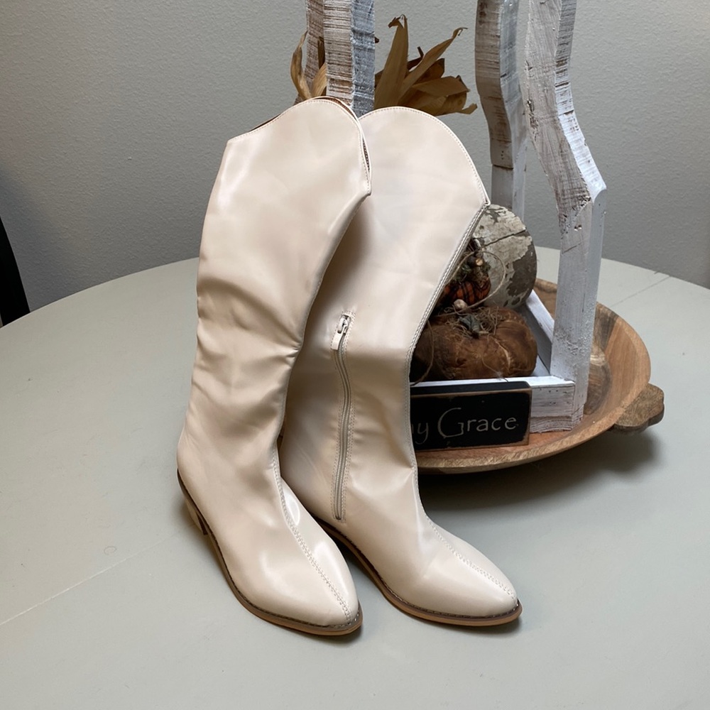 New never worn - Tan calf high boots